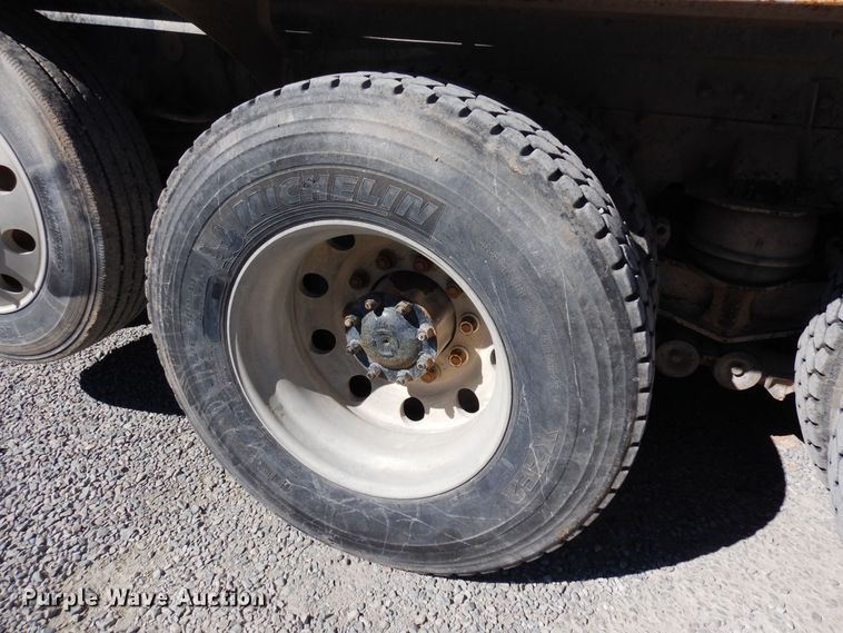 image for item DF8128 2003 Kenworth W900  ready mix truck