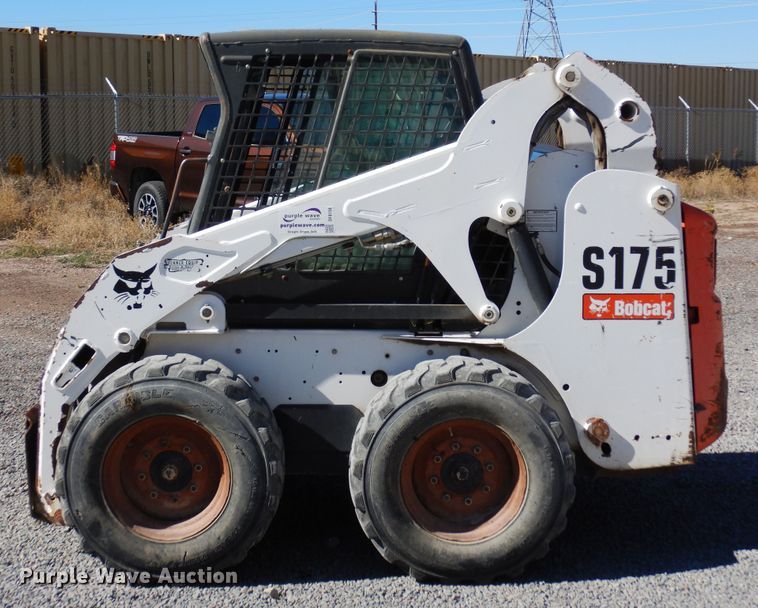 image for item DF8134 2010 Bobcat S175  skid steer loader