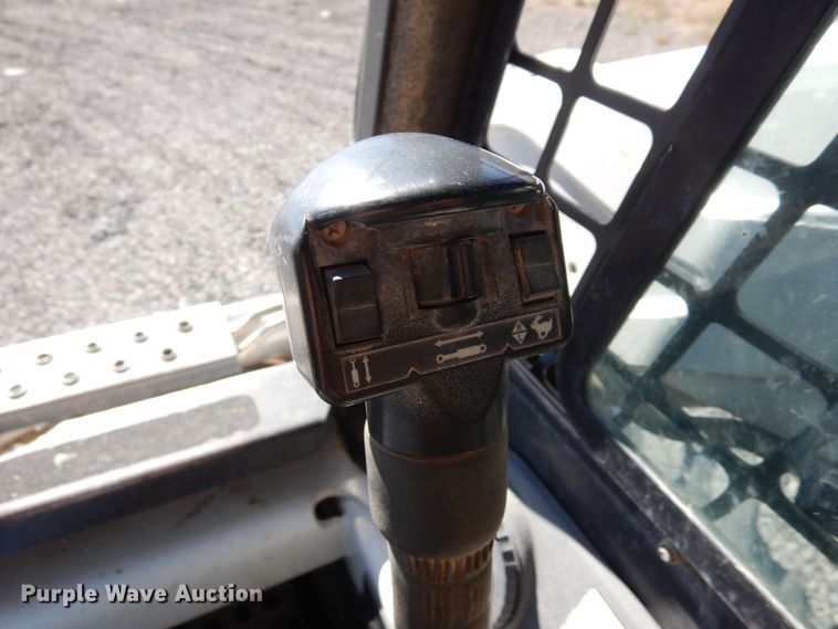 image for item DF8134 2010 Bobcat S175  skid steer loader