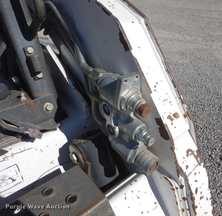 image for item DF8134 2010 Bobcat S175  skid steer loader