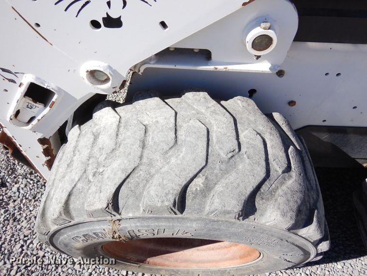 image for item DF8134 2010 Bobcat S175  skid steer loader