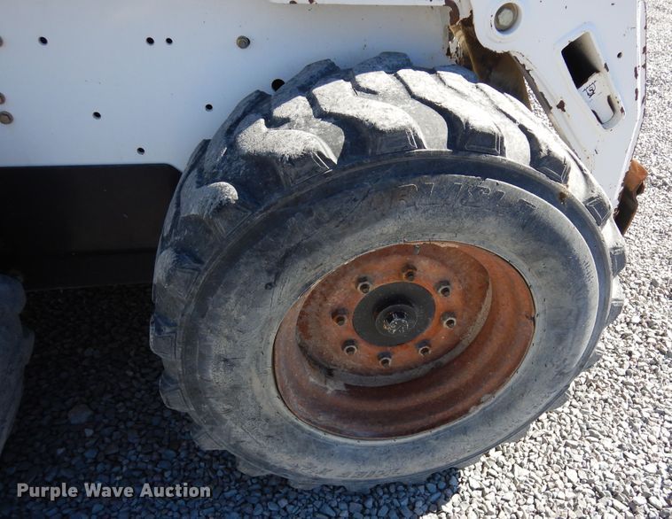 image for item DF8134 2010 Bobcat S175  skid steer loader