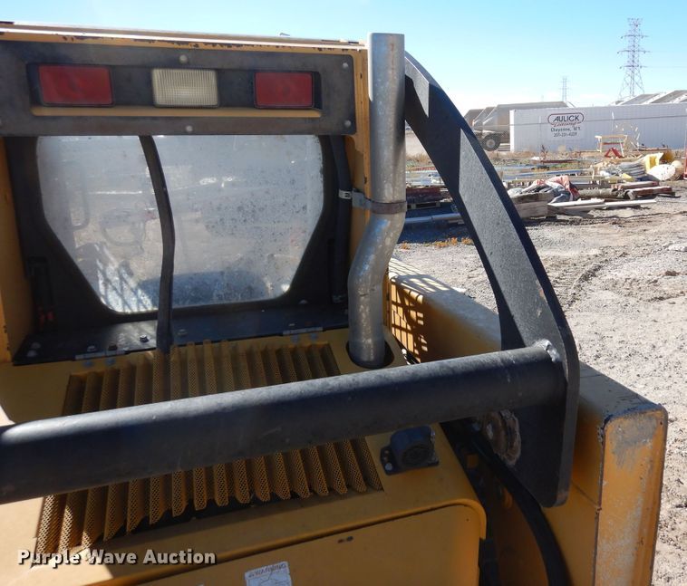 image for item DF8135 2009 John Deere 317  skid steer loader