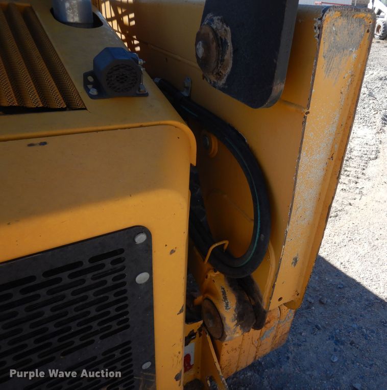 image for item DF8135 2009 John Deere 317  skid steer loader