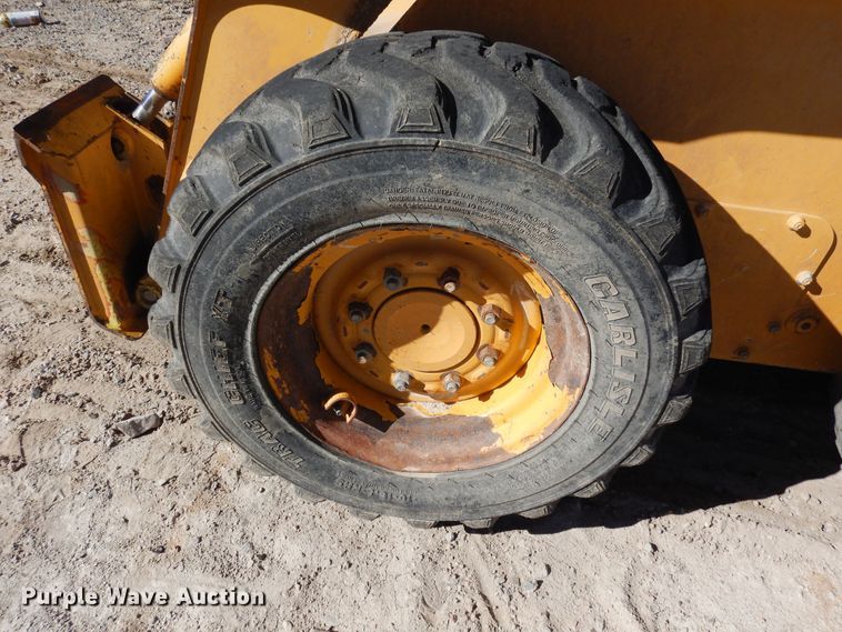 image for item DF8135 2009 John Deere 317  skid steer loader