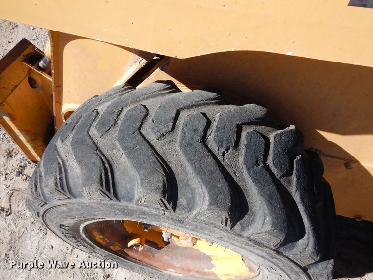 image for item DF8135 2009 John Deere 317  skid steer loader