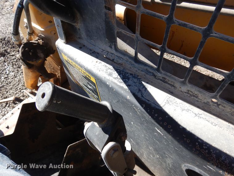 image for item DF8136 1995 John Deere 7775  skid steer loader