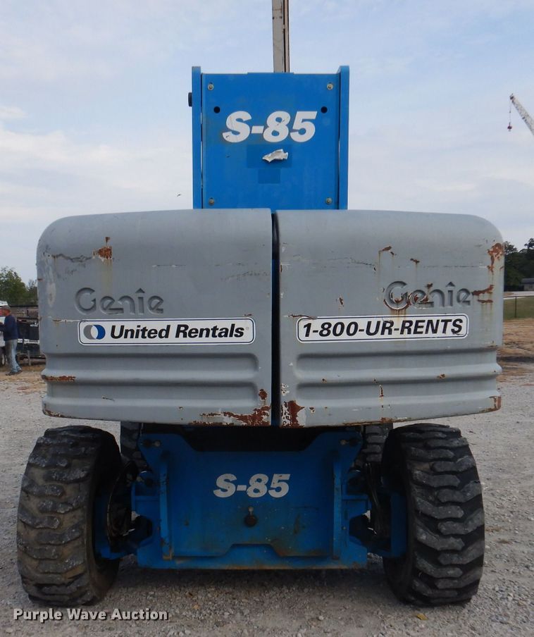 image for item DJ3863 2002 Genie S-85  boom lift
