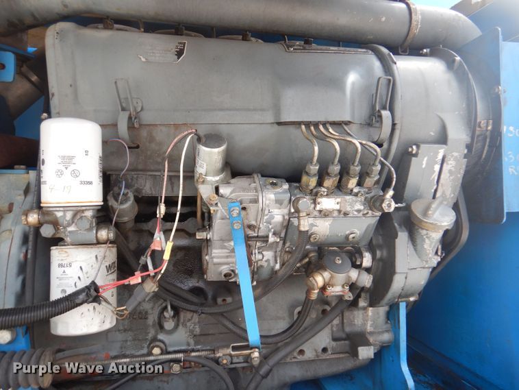 image for item DJ3863 2002 Genie S-85  boom lift