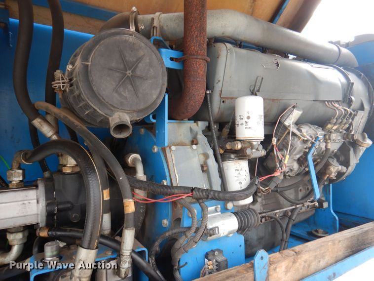 image for item DJ3863 2002 Genie S-85  boom lift