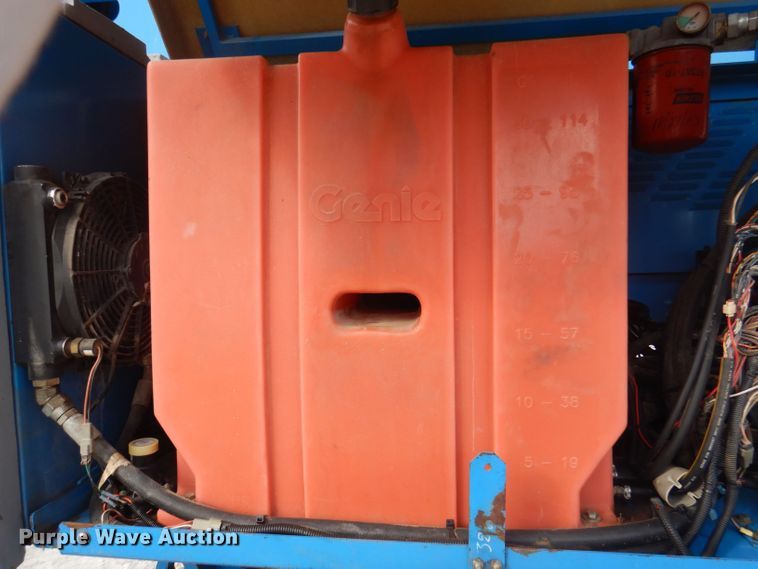 image for item DJ3863 2002 Genie S-85  boom lift