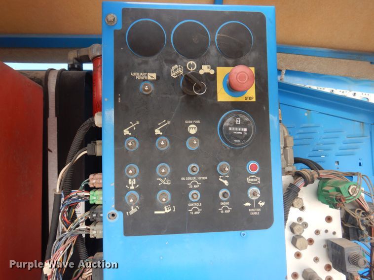 image for item DJ3863 2002 Genie S-85  boom lift