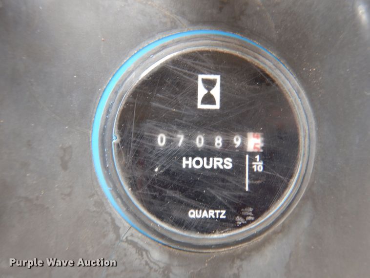 image for item DJ3863 2002 Genie S-85  boom lift