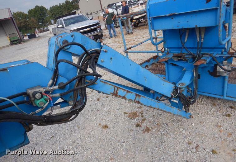 image for item DJ3863 2002 Genie S-85  boom lift