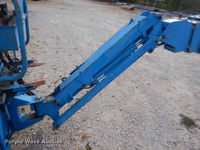 image for item DJ3863 2002 Genie S-85  boom lift