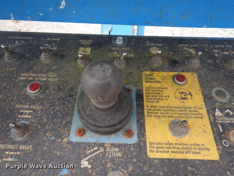 image for item DJ3863 2002 Genie S-85  boom lift