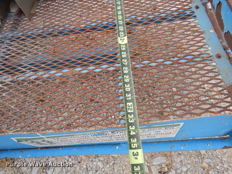 image for item DJ3863 2002 Genie S-85  boom lift