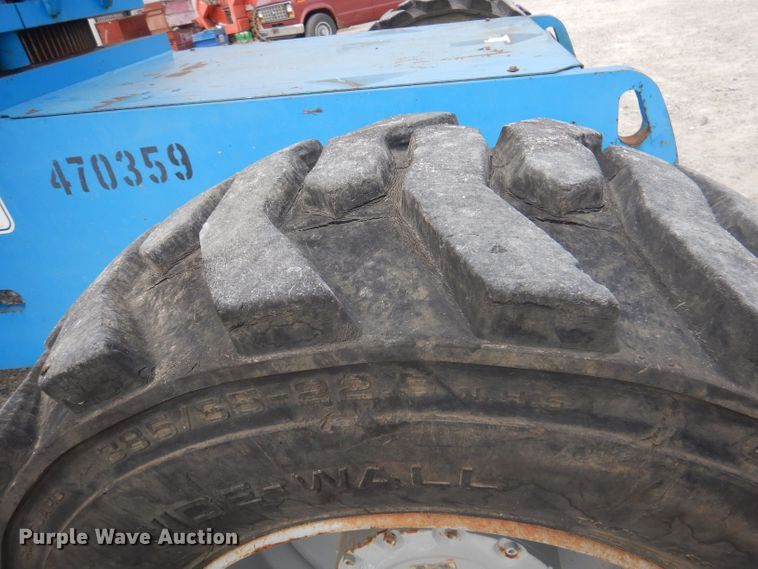 image for item DJ3863 2002 Genie S-85  boom lift