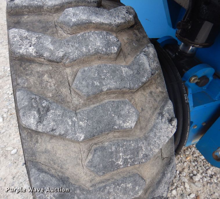 image for item DJ3863 2002 Genie S-85  boom lift