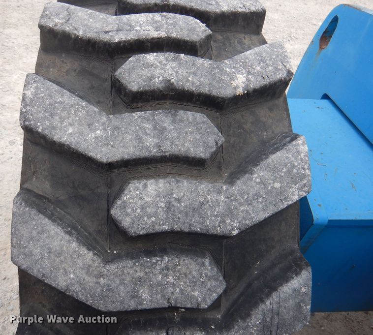 image for item DJ3863 2002 Genie S-85  boom lift