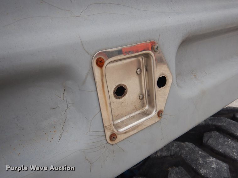 image for item DJ3863 2002 Genie S-85  boom lift