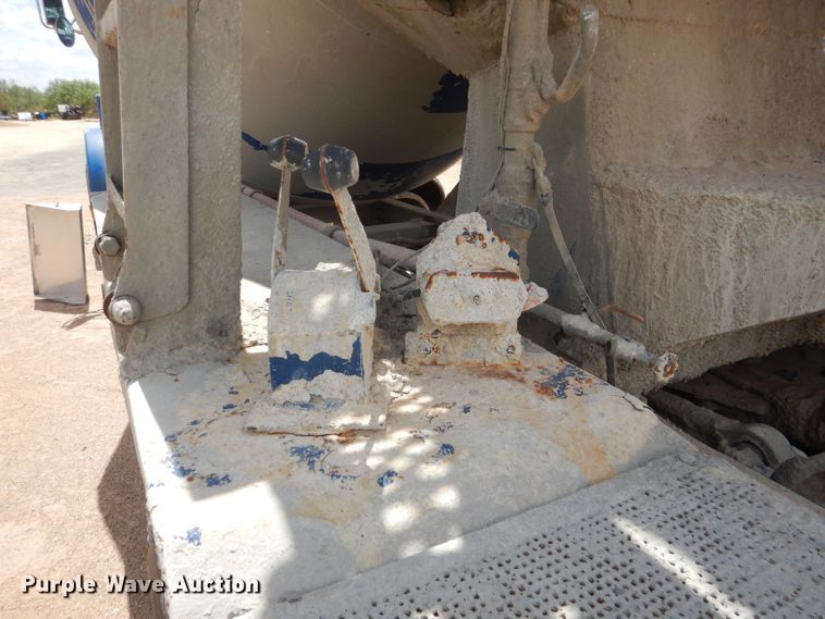 image for item DJ8984 1987 Peterbilt 357  ready mix truck