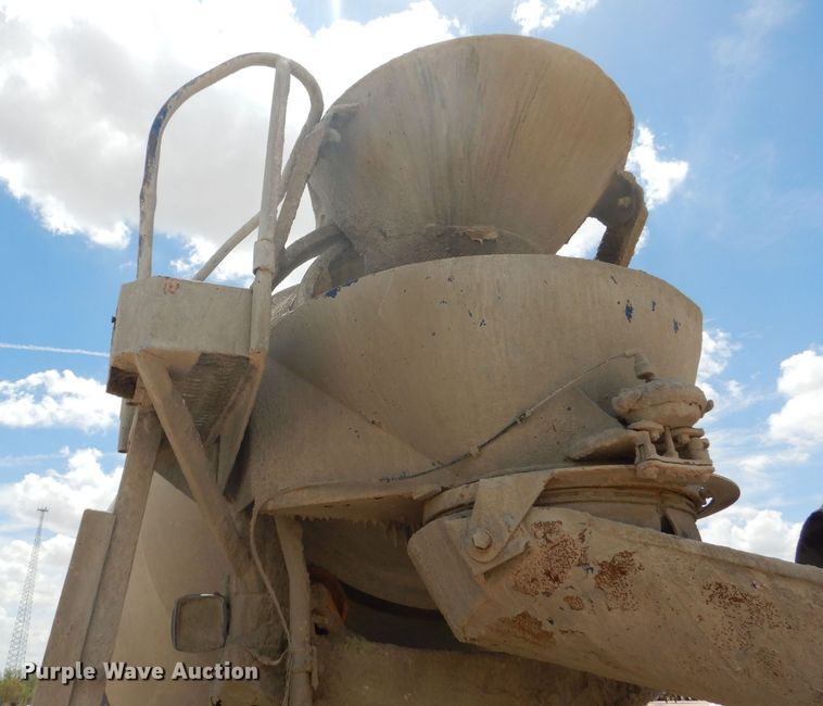 image for item DJ8984 1987 Peterbilt 357  ready mix truck