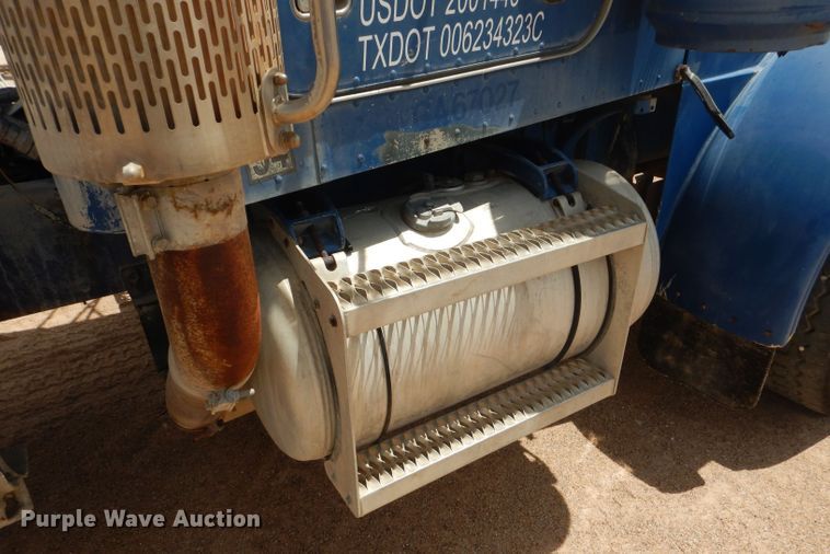 image for item DJ8984 1987 Peterbilt 357  ready mix truck