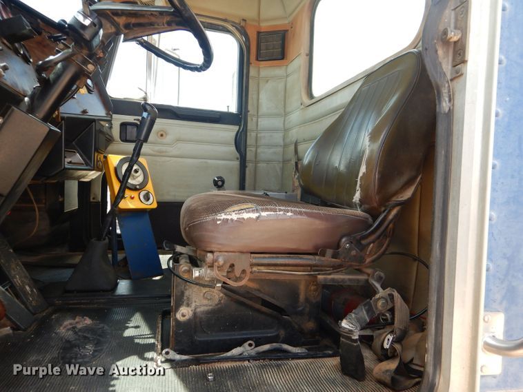 image for item DJ8984 1987 Peterbilt 357  ready mix truck