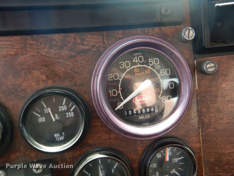 image for item DJ8984 1987 Peterbilt 357  ready mix truck