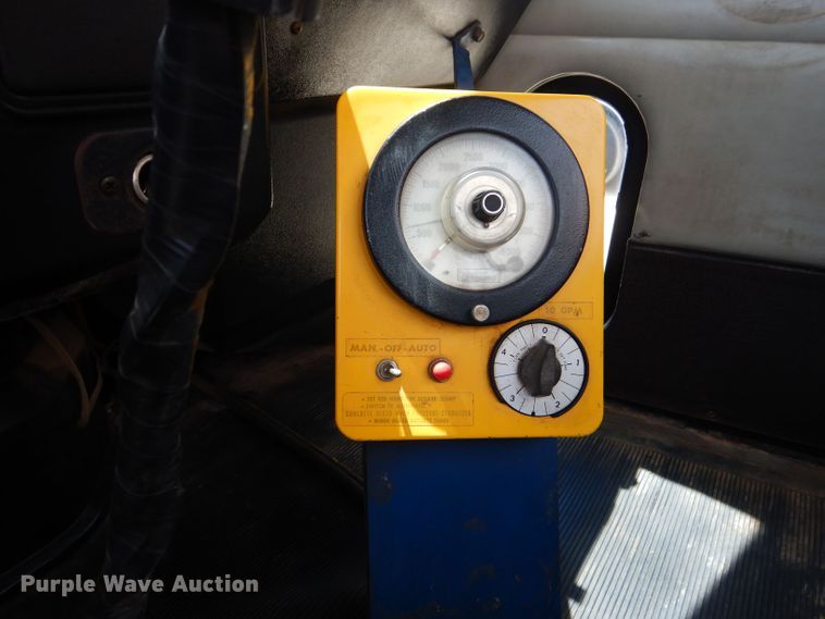 image for item DJ8984 1987 Peterbilt 357  ready mix truck