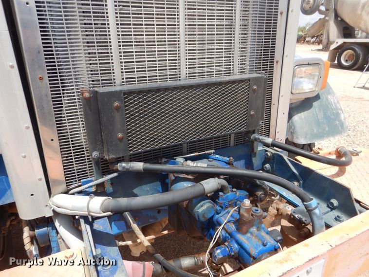 image for item DJ8984 1987 Peterbilt 357  ready mix truck