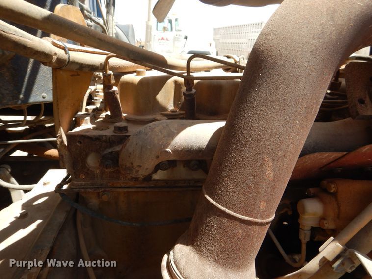 image for item DJ8984 1987 Peterbilt 357  ready mix truck