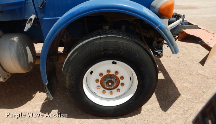 image for item DJ8984 1987 Peterbilt 357  ready mix truck