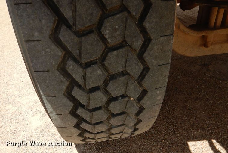 image for item DJ8984 1987 Peterbilt 357  ready mix truck