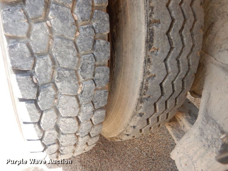 image for item DJ8984 1987 Peterbilt 357  ready mix truck