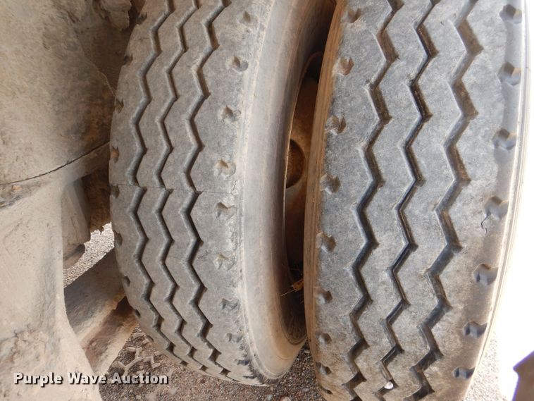 image for item DJ8984 1987 Peterbilt 357  ready mix truck