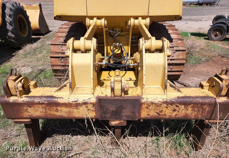 image for item DJ8992 2006 John Deere 750J  dozer