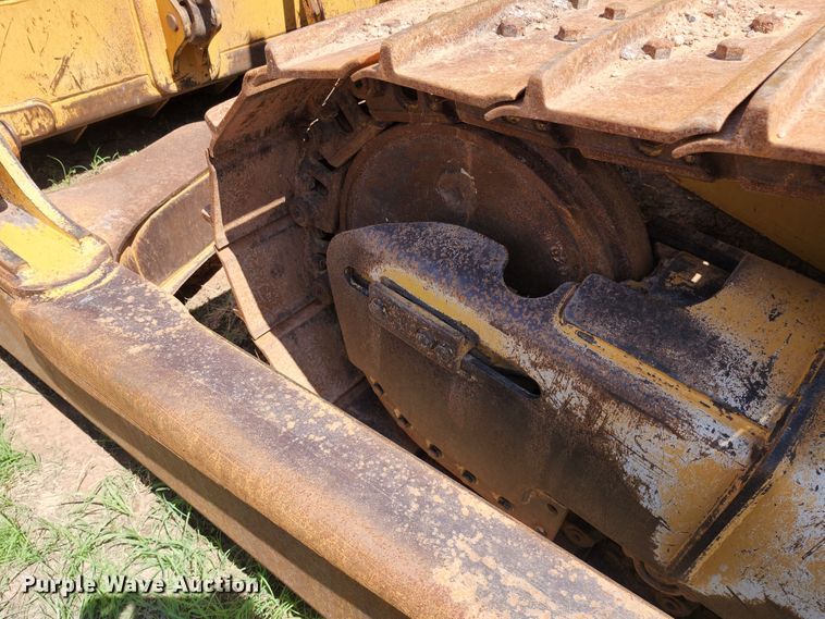 image for item DJ8992 2006 John Deere 750J  dozer