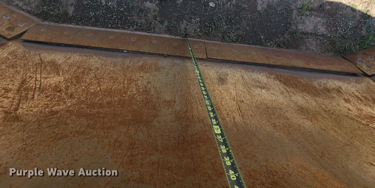 image for item DJ8992 2006 John Deere 750J  dozer