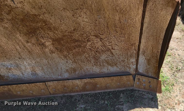 image for item DJ8992 2006 John Deere 750J  dozer