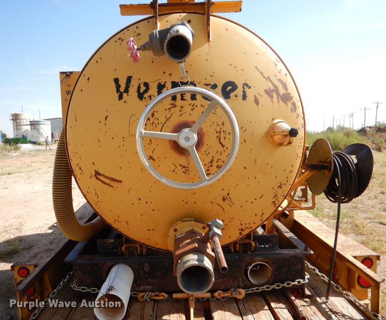 image for item DM2497 Vermeer E900  vacuum excavator