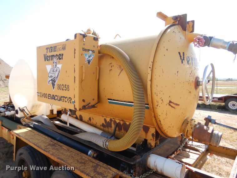 image for item DM2497 Vermeer E900  vacuum excavator