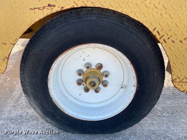 image for item DN5139 2000 Shop built  reel trailer