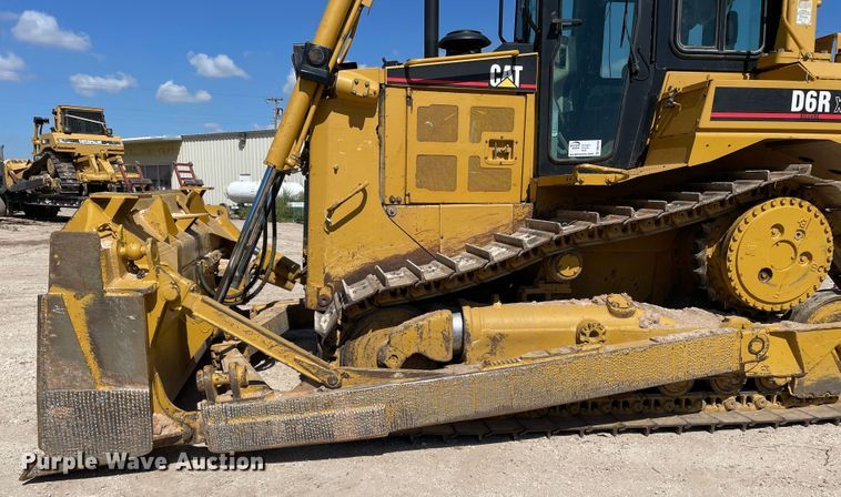 image for item DN5163 2005 Caterpillar D6R XL Series II  dozer