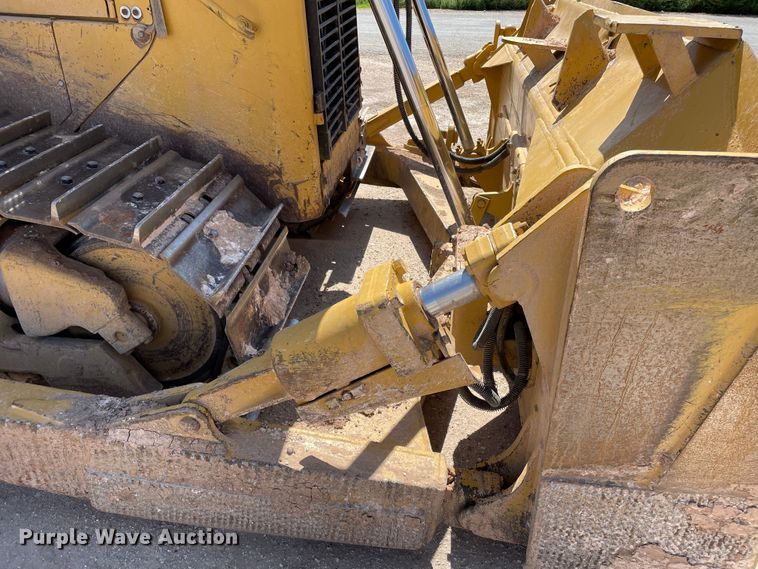 image for item DN5163 2005 Caterpillar D6R XL Series II  dozer