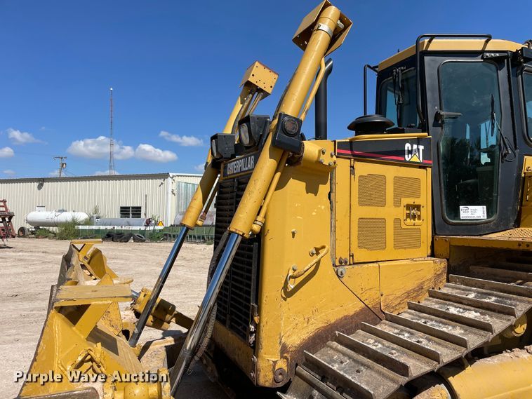 image for item DN5163 2005 Caterpillar D6R XL Series II  dozer