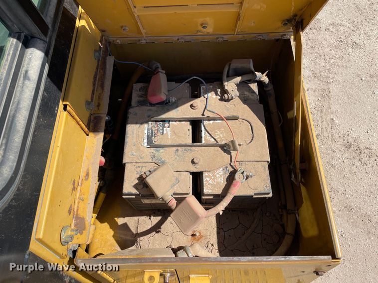 image for item DN5163 2005 Caterpillar D6R XL Series II  dozer