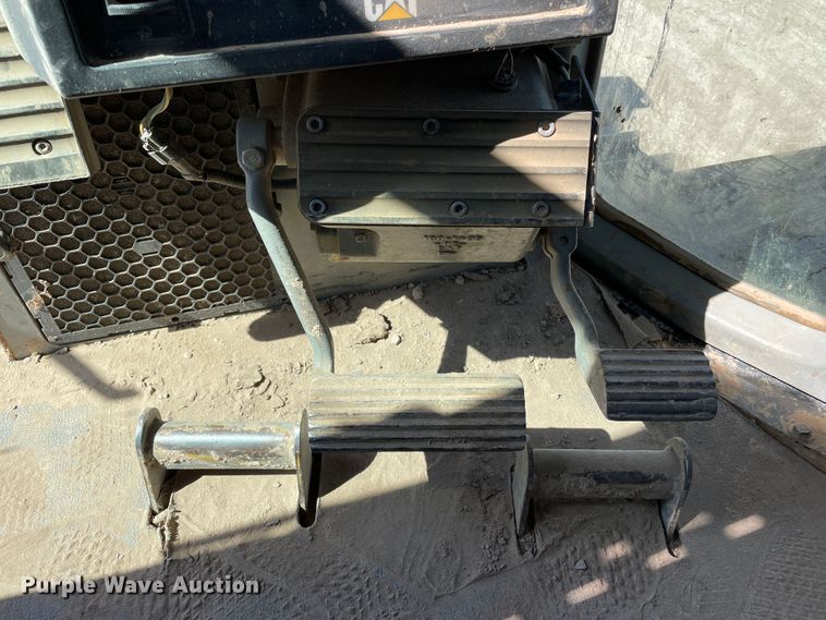 image for item DN5163 2005 Caterpillar D6R XL Series II  dozer