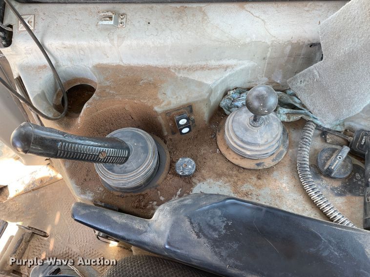 image for item DN5163 2005 Caterpillar D6R XL Series II  dozer